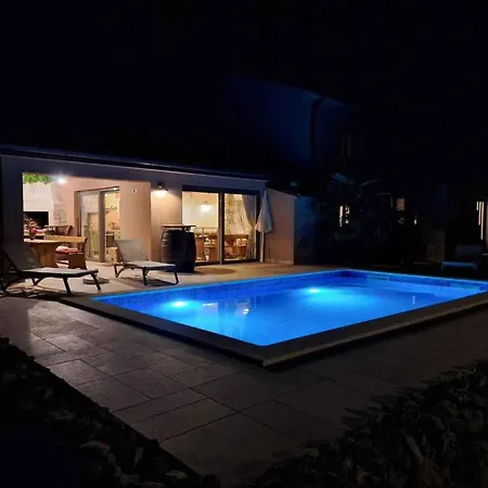 With Pool In Malinska-insel Krk 55087 Malinska