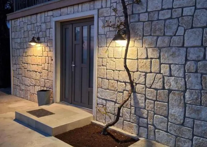 Villa With Pool In Malinska-insel Krk 55087 *