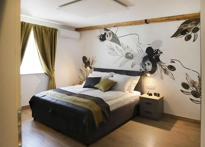 Villa With Pool In Malinska-insel Krk 55087 Malinska