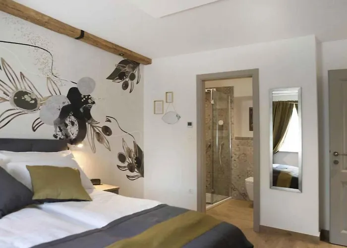 With Pool In Malinska-insel Krk 55087 Villa *